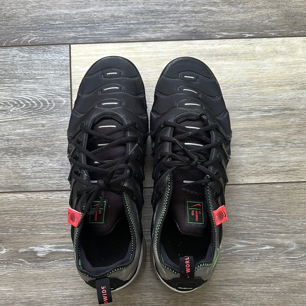 Nike Black and Neon Air VaporMax Plus Shoes - Picture 9 of 11